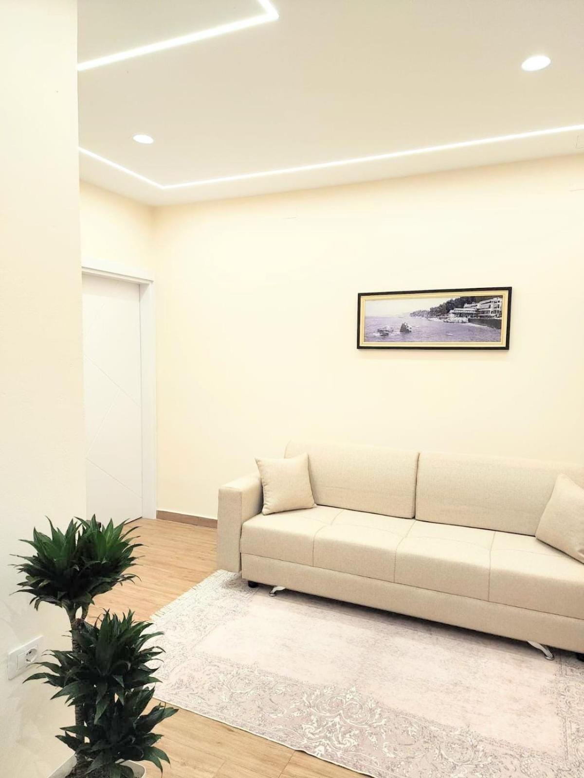 New Apartment Close To Sea And Downtown Vlorë Extérieur photo