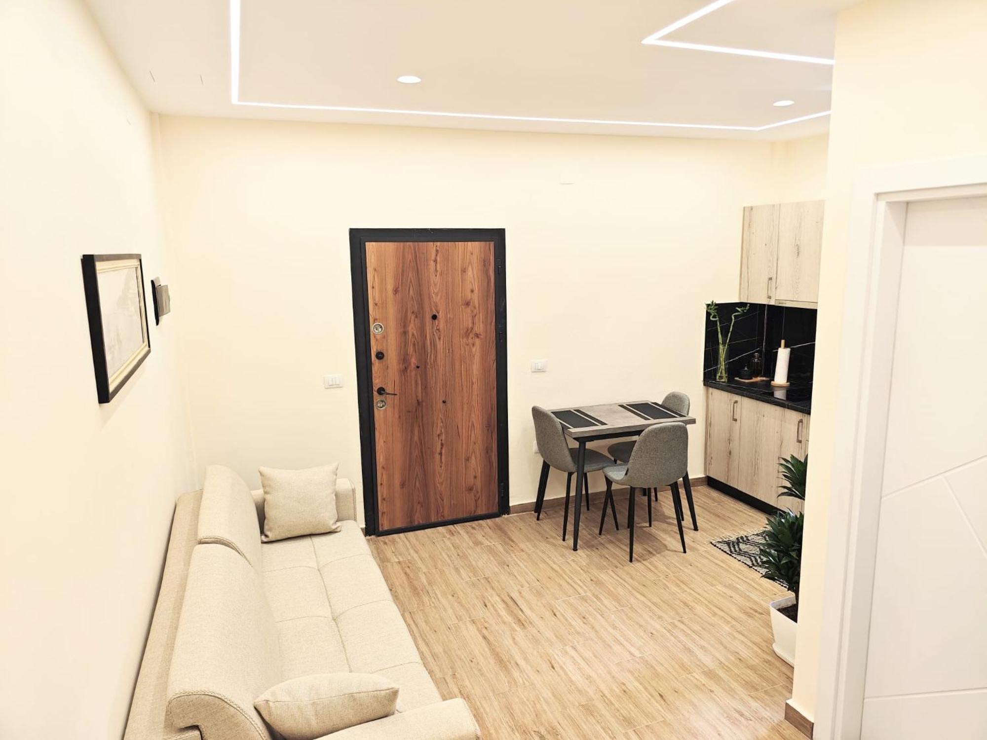 New Apartment Close To Sea And Downtown Vlorë Extérieur photo